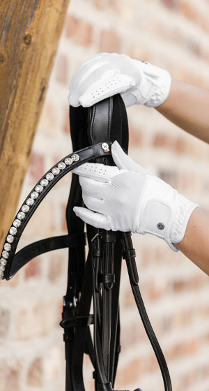 Riding gloves