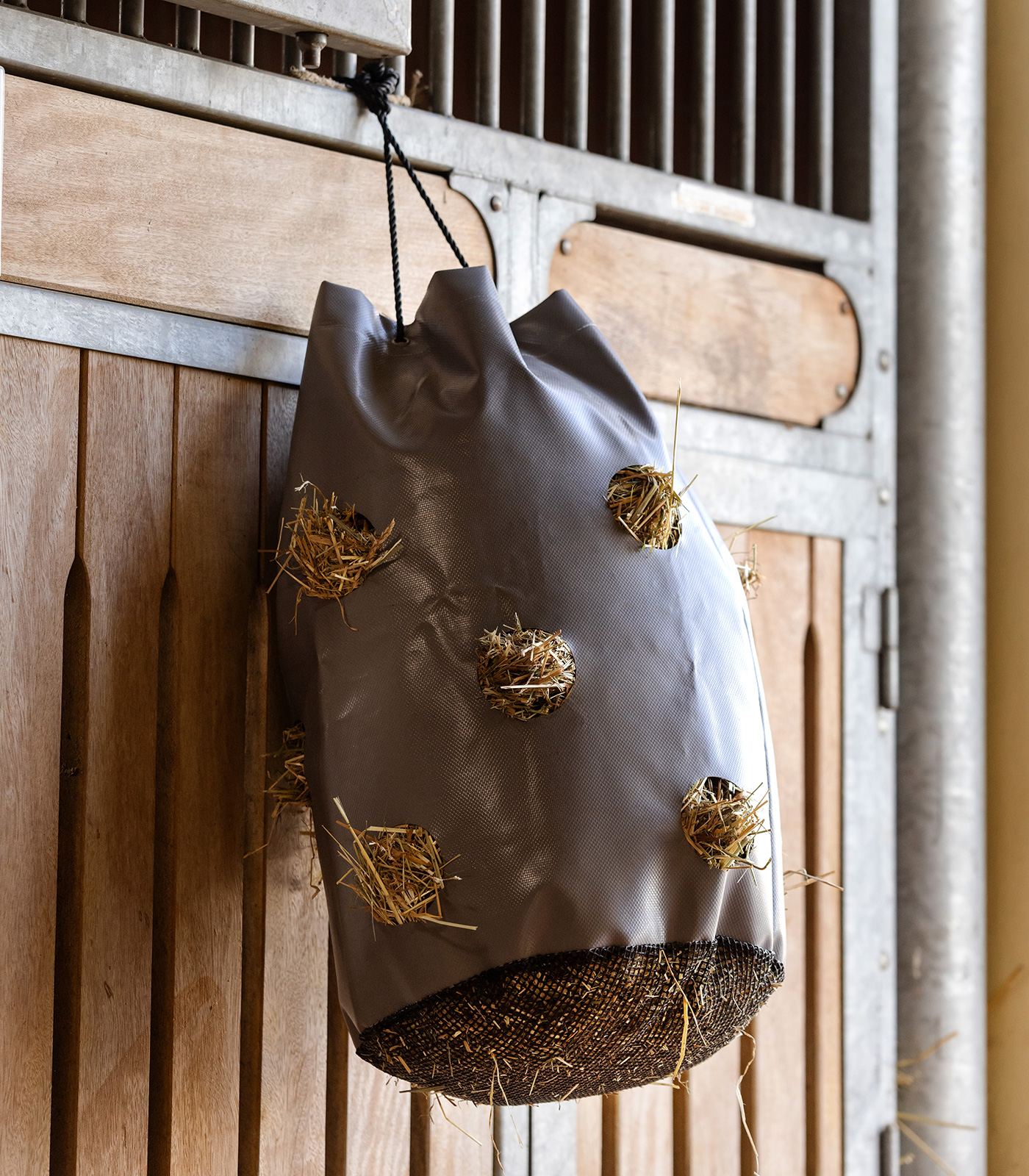Sac à foin avec fond en maille