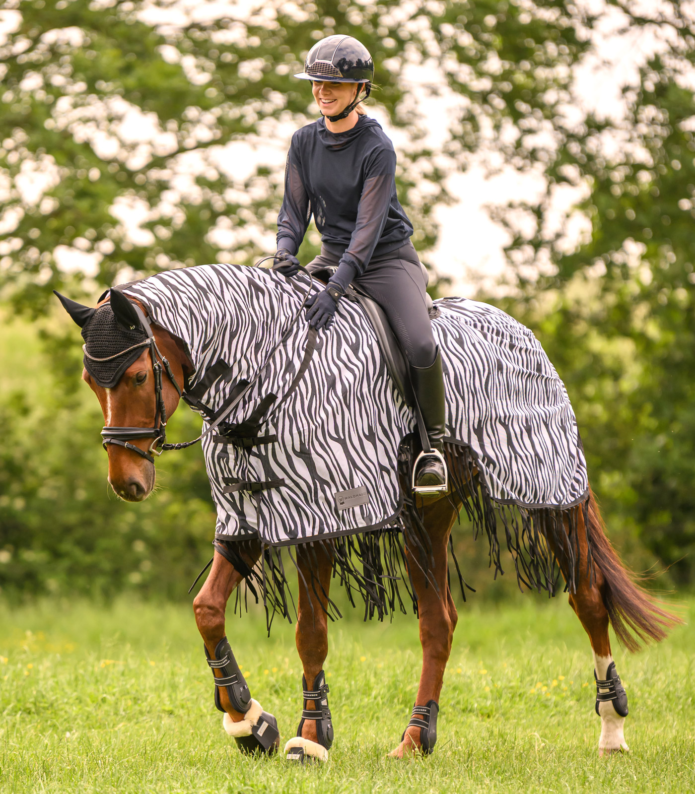 Zebra Fly rug neck piece