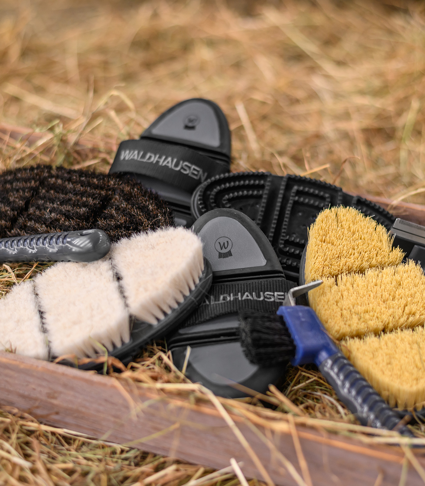 Flex grooming brush, horsehair
